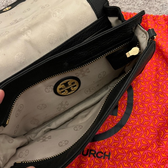 Tory Burch Kipp Crossbody Black Leather Bag with Gold Chain - Picture 7 of 10